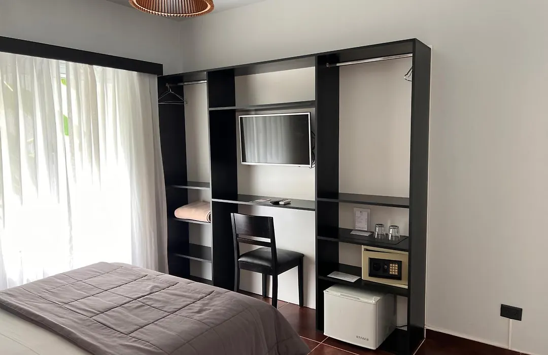 5411 Soho Hotel-1